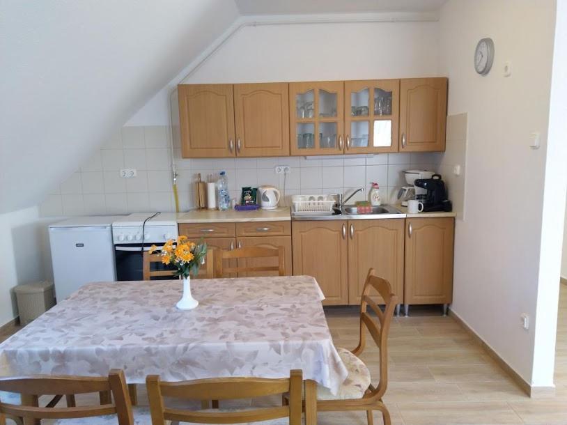Foeveny Apartman バラトンウドヴァリ エクステリア 写真