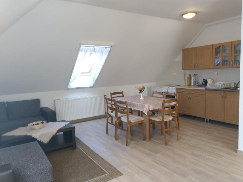 Foeveny Apartman バラトンウドヴァリ エクステリア 写真